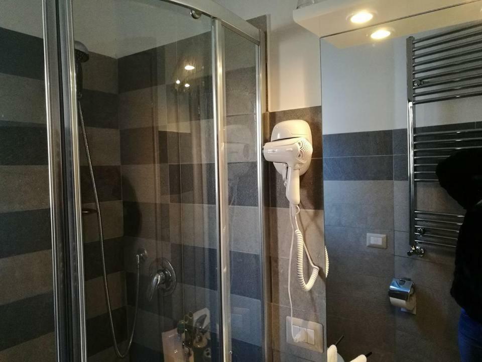 B&B Fratelli Nicoli โรม ภายนอก รูปภาพ