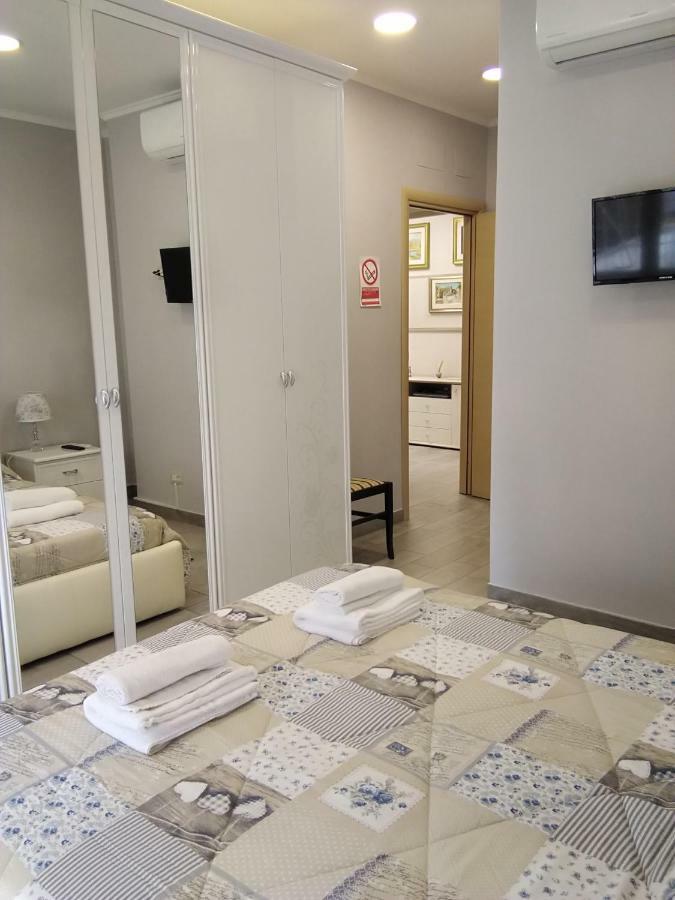 B&B Fratelli Nicoli โรม ภายนอก รูปภาพ