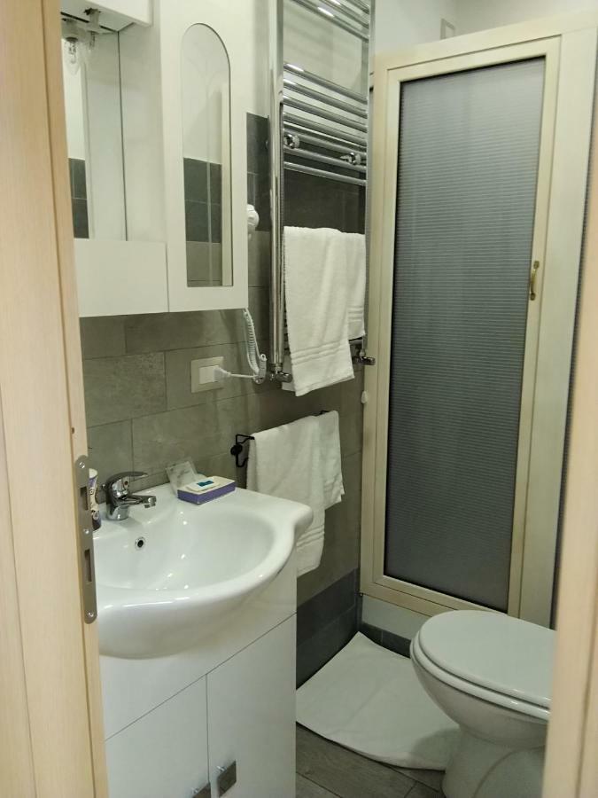 B&B Fratelli Nicoli โรม ภายนอก รูปภาพ